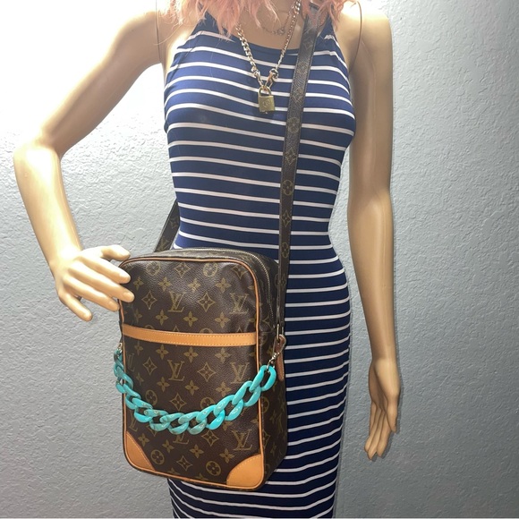 Gorgeous Auth Louis Vuitton Danube MM Crossbody Unisex EUC!!! - Picture 14 of 14